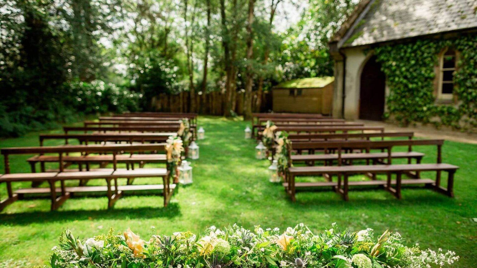 27 Small Weddings Ireland Venues (Intimate + Dreamy!)